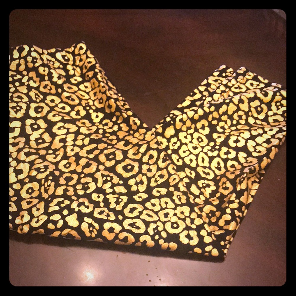 Leopard gold leggings pair w ugly Xmas sweater